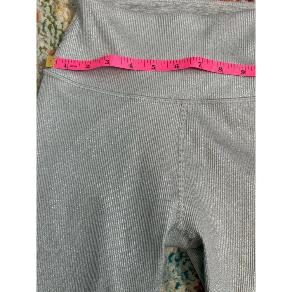 Alo Yoga High Waist Silver Shimmer Ribbed Leggings Silver Metallic Small